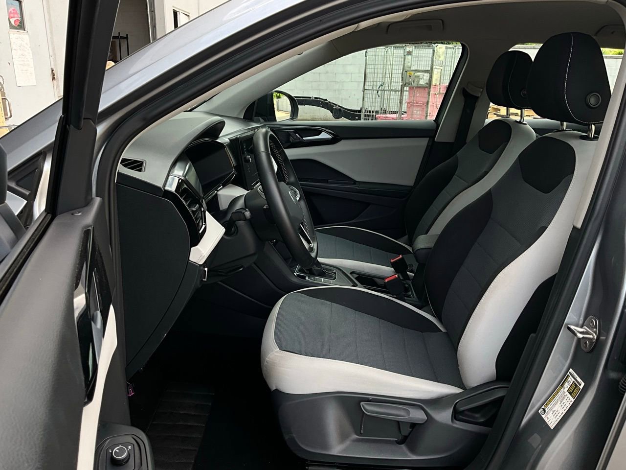 Used 2025 Volkswagen Taos S FWD image 10