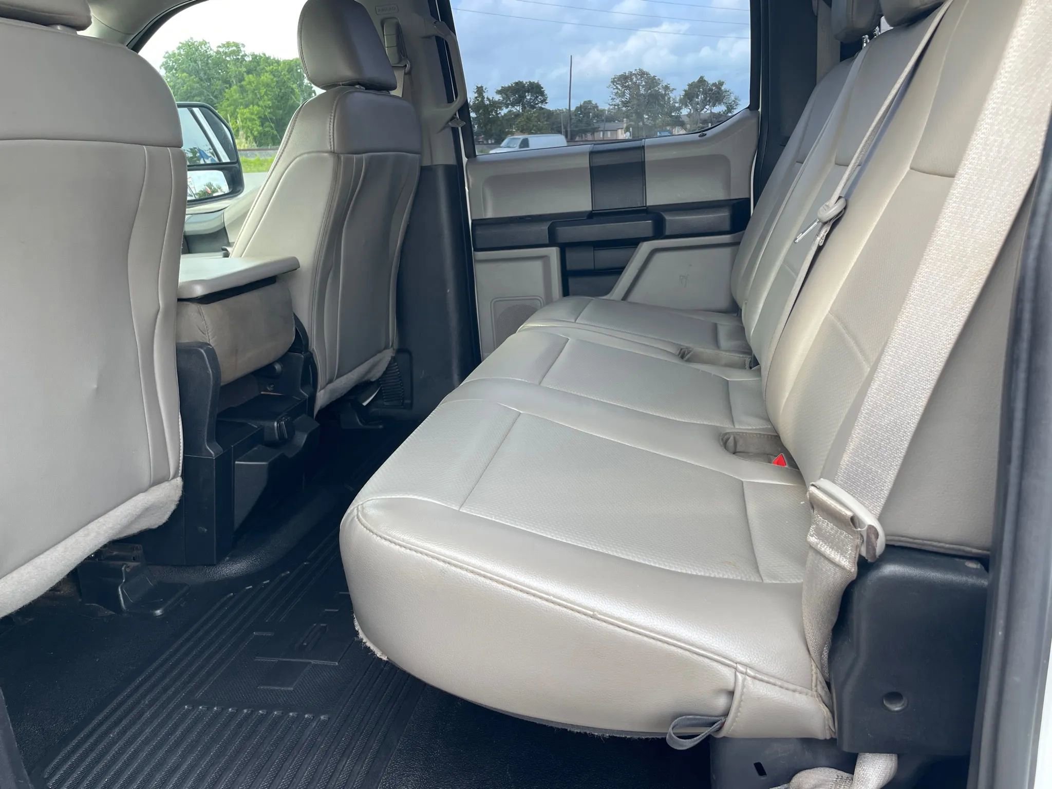 Used 2019 Ford F350 XL w/ Power Equipment Group image 12