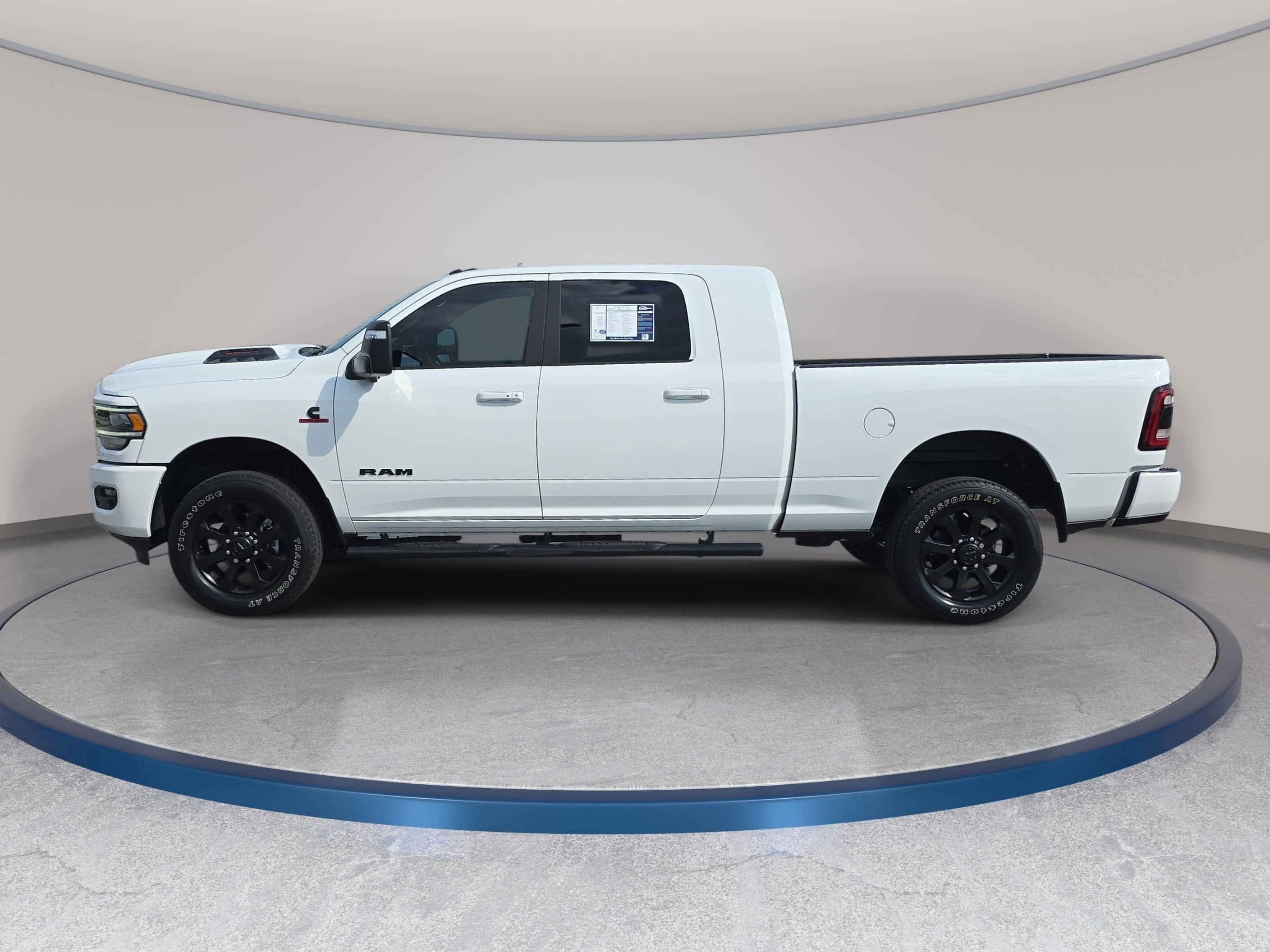 Used 2023 RAM 2500 Laramie w/ Night Edition image 8
