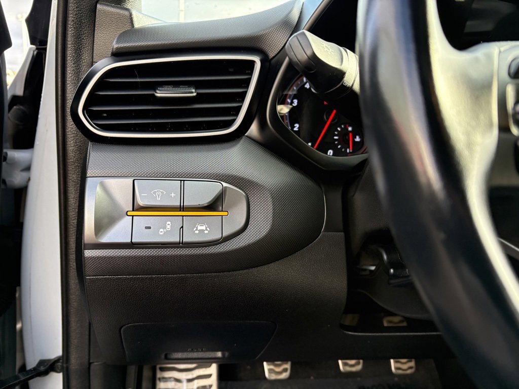 Used 2020 Hyundai Veloster Turbo R-Spec image 18