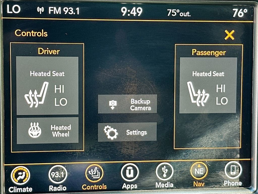 Used 2018 Jeep Grand Cherokee Laredo image 24