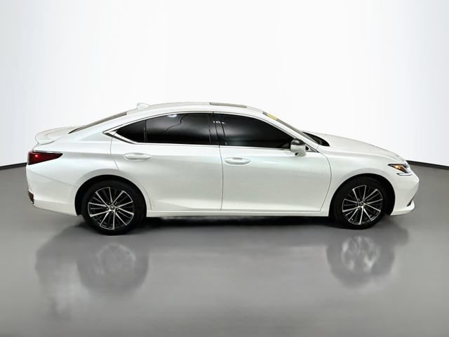Used 2025 Lexus ES 300h w/ Premium Package FWD image 8