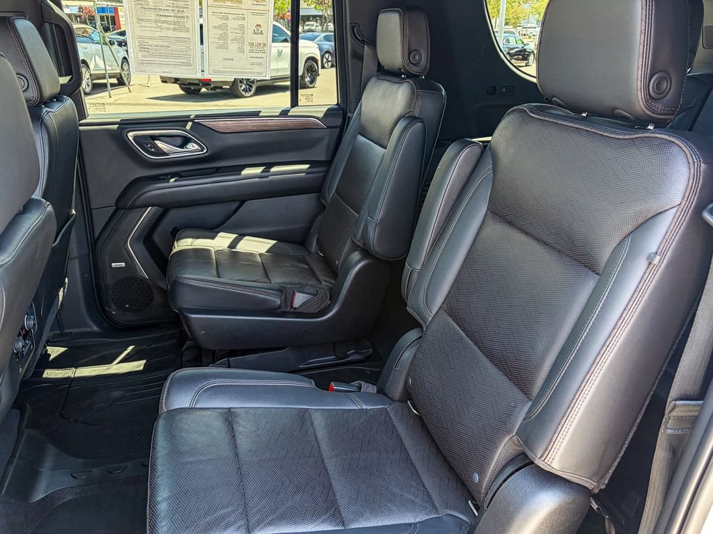 Used 2021 Chevrolet Suburban High Country w/ Premium Package AWD/4WD image 41