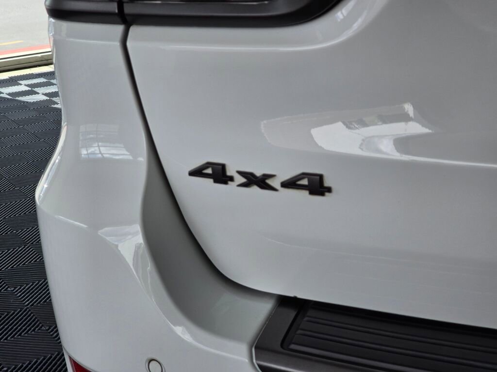 Used 2020 Jeep Grand Cherokee Limited X image 13