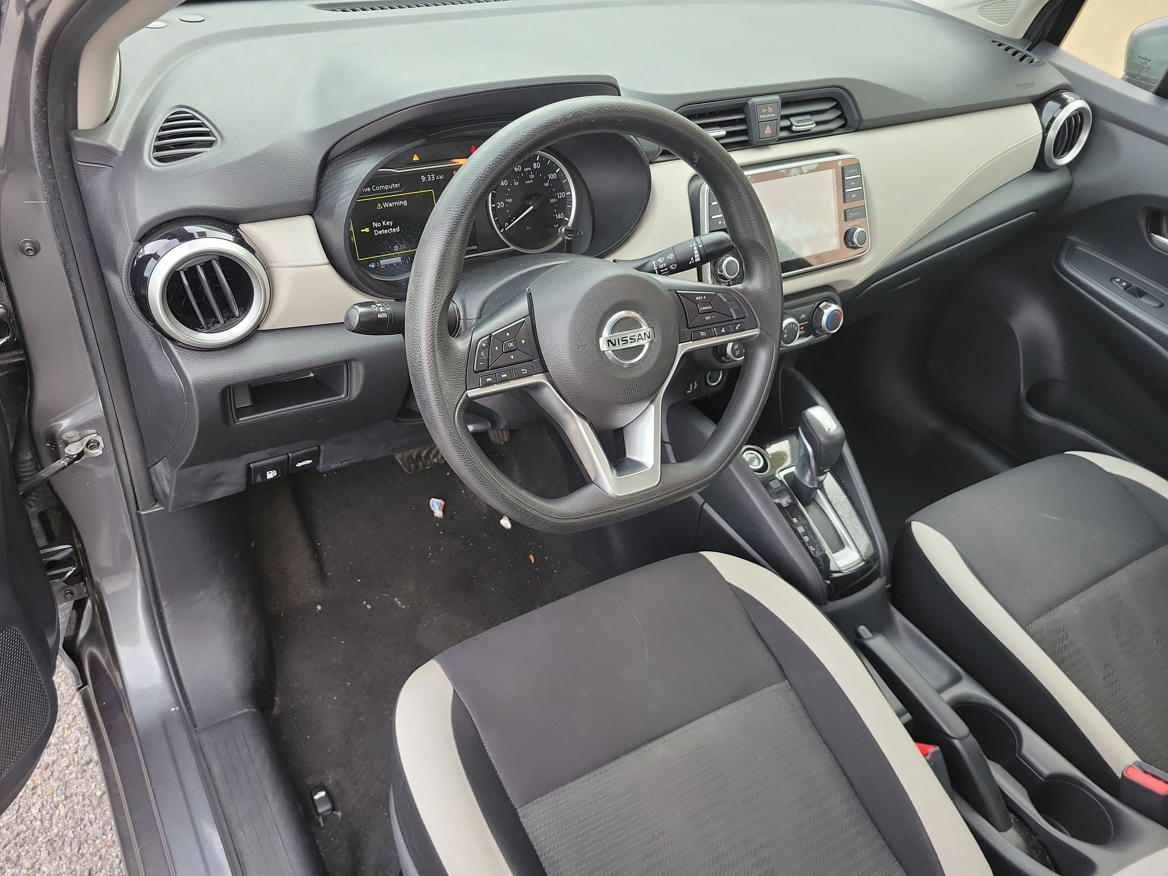 Used 2021 Nissan Versa SV image 8