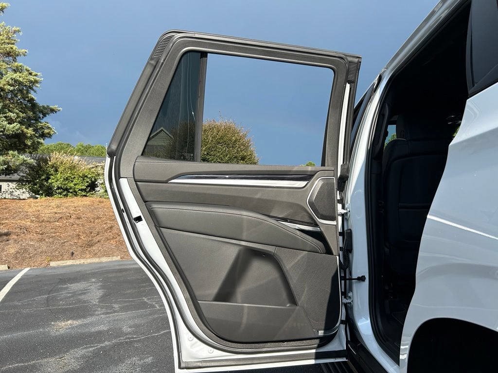 Used 2026 Cadillac Escalade Sport w/ Touring Package AWD/4WD image 66
