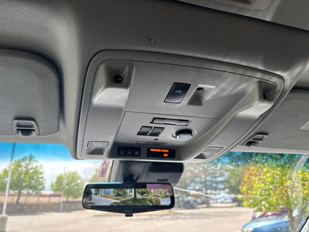 Used 2019 Cadillac Escalade Luxury AWD/4WD image 14