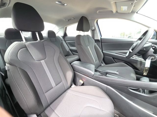 Certified 2023 Hyundai Elantra SE image 8
