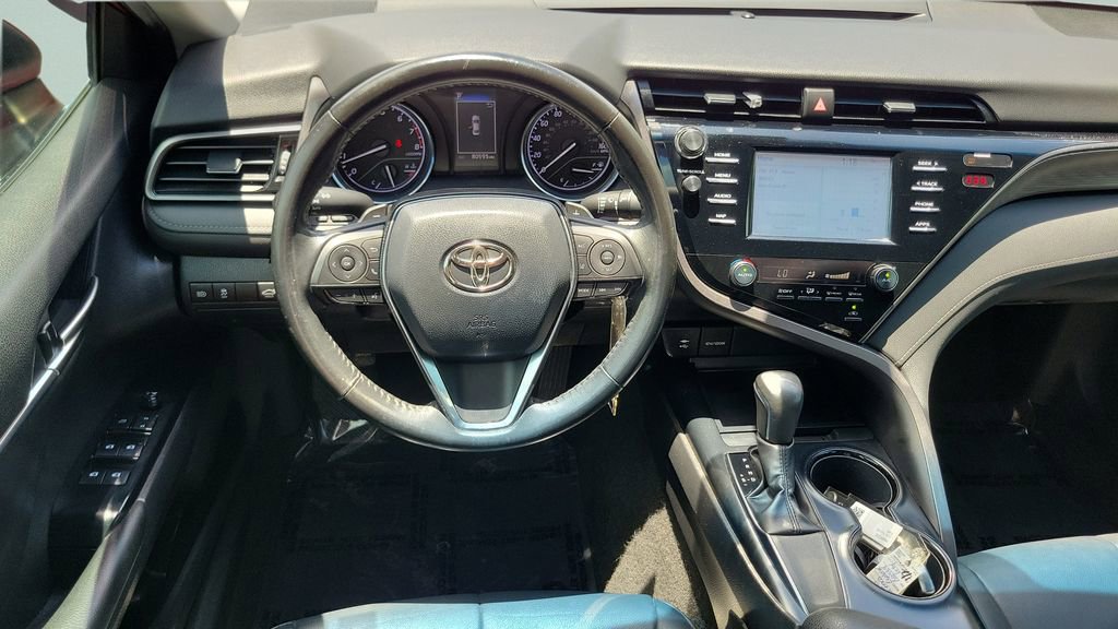 Used 2019 Toyota Camry SE FWD image 11