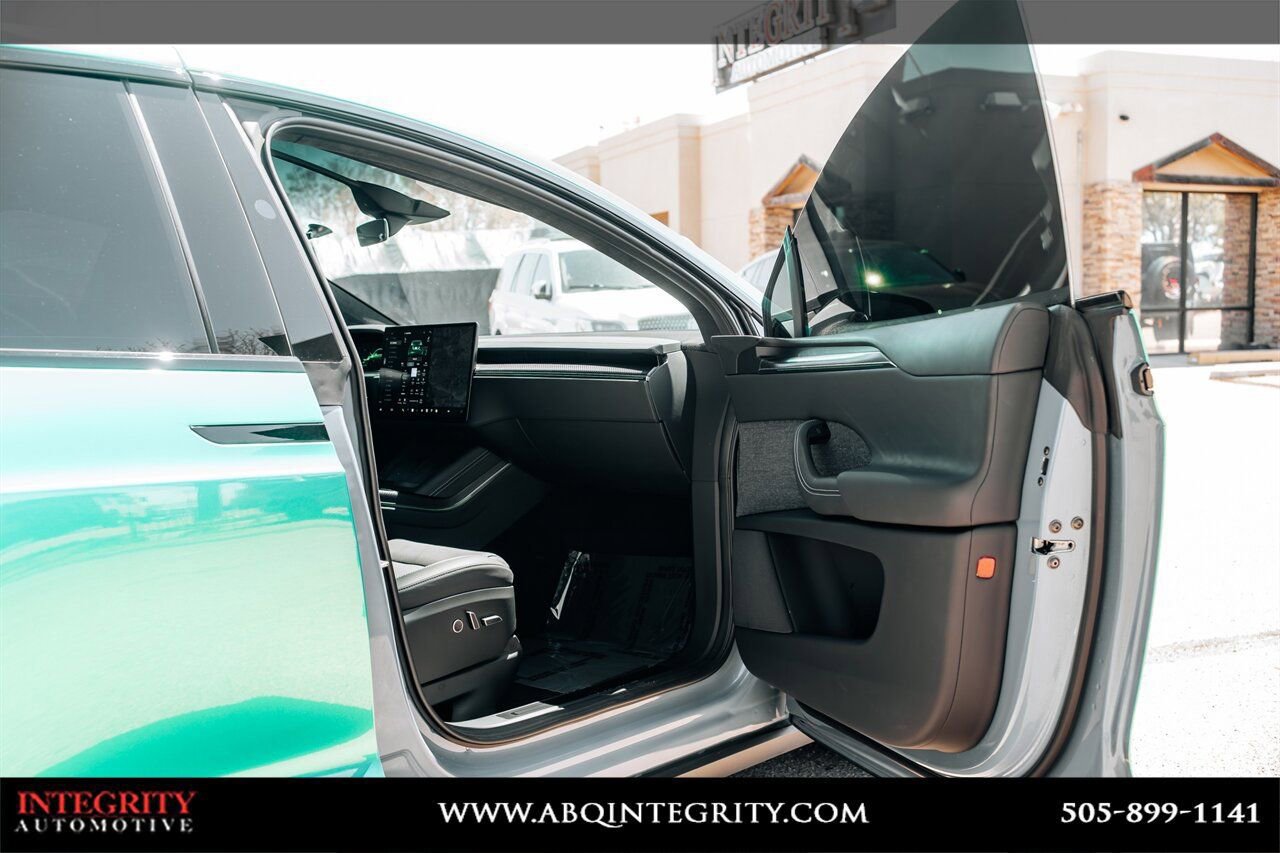 Used 2026 Tesla Model X Plaid image 41