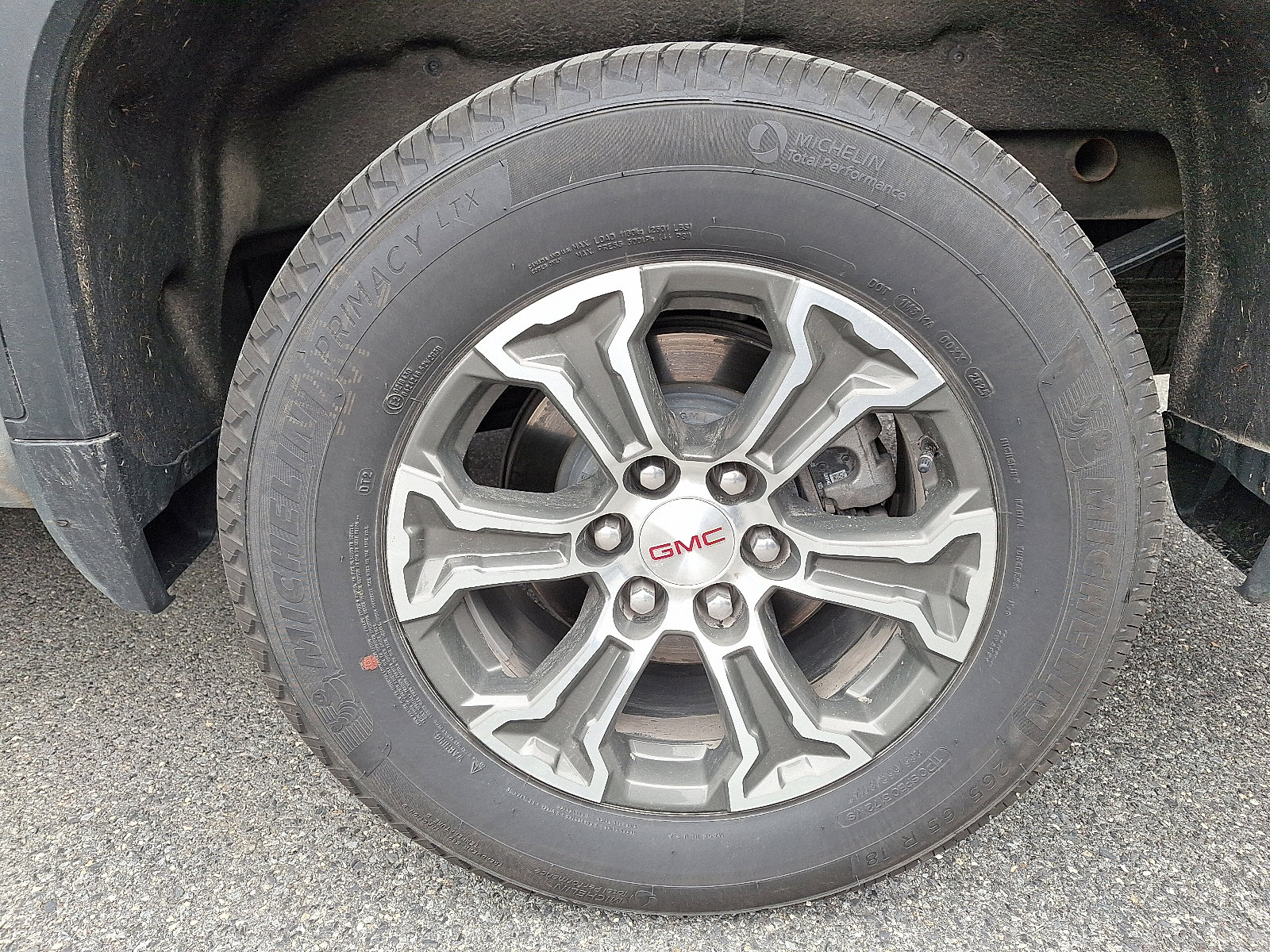 Certified 2026 GMC Sierra 1500 SLT image 7