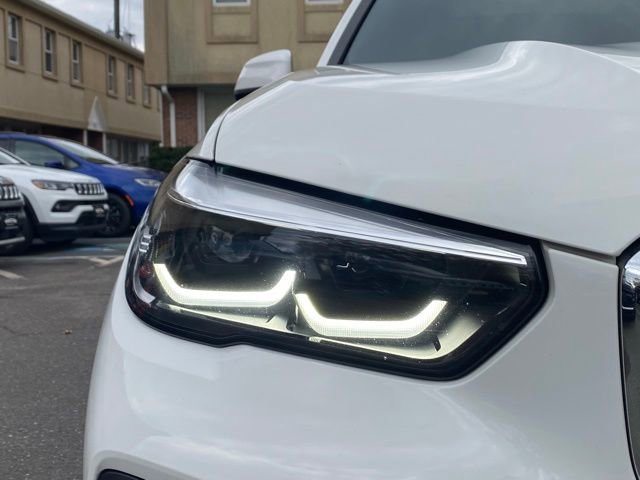 Used 2022 BMW X5 xDrive40i w/ Premium Package image 13