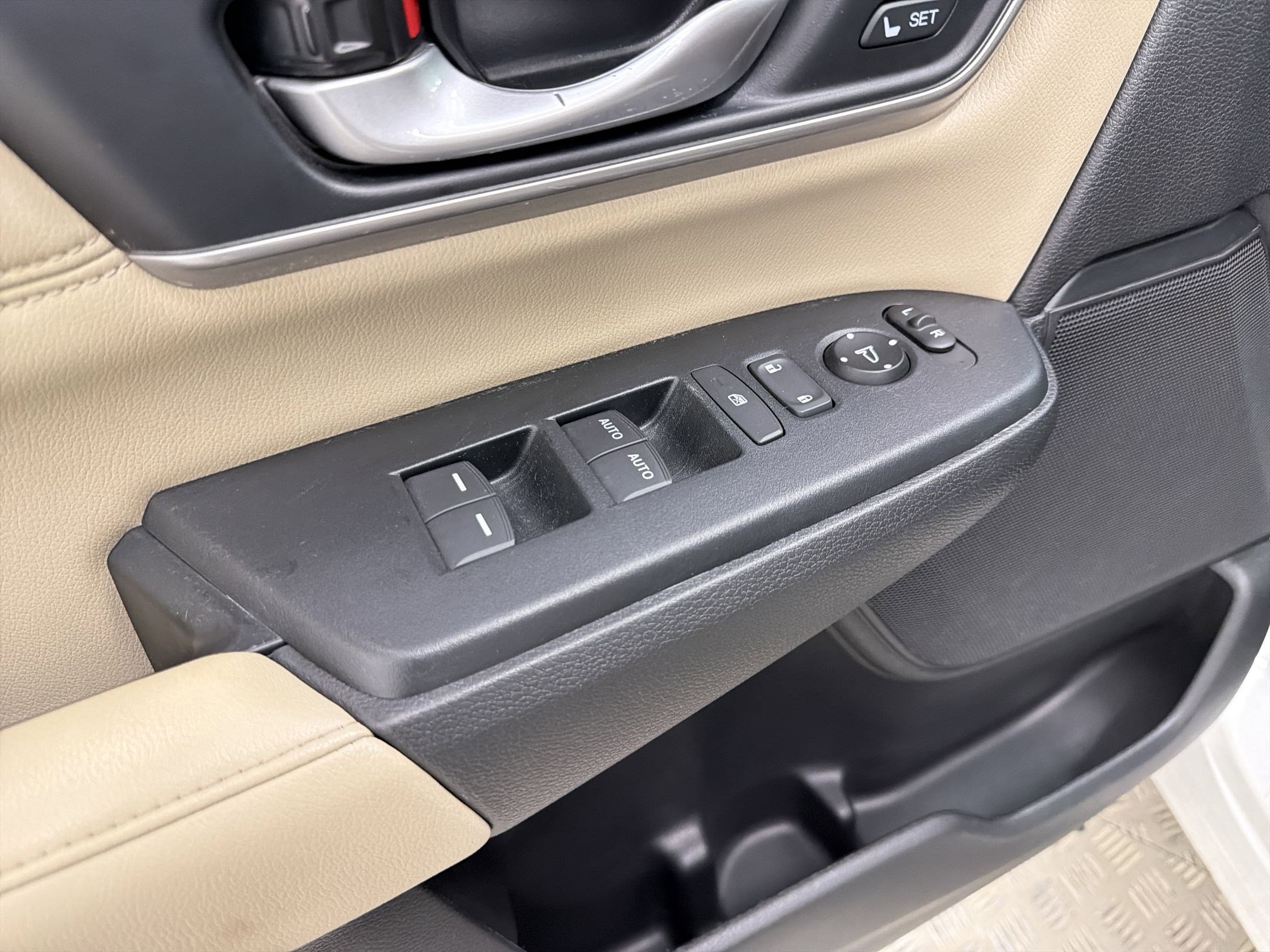 Used 2020 Honda CR-V EX-L image 12