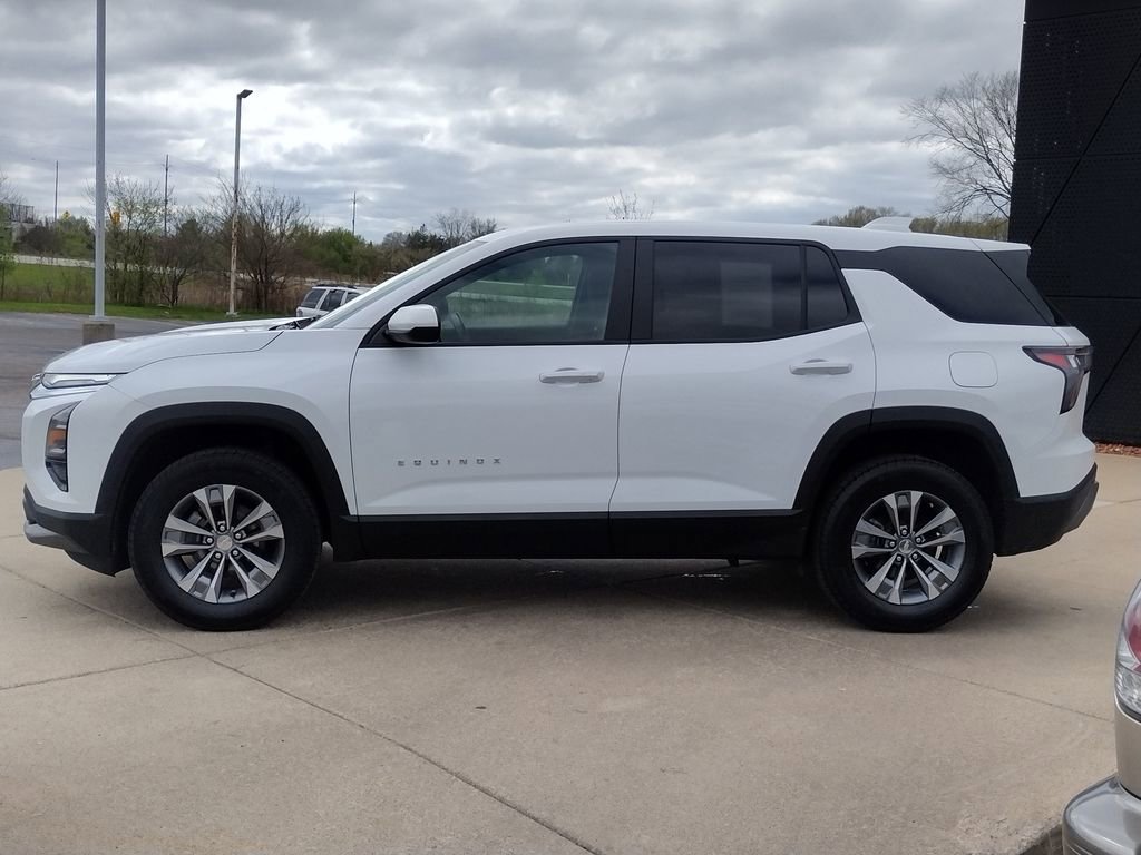 Used 2025 Chevrolet Equinox LT AWD/4WD image 7
