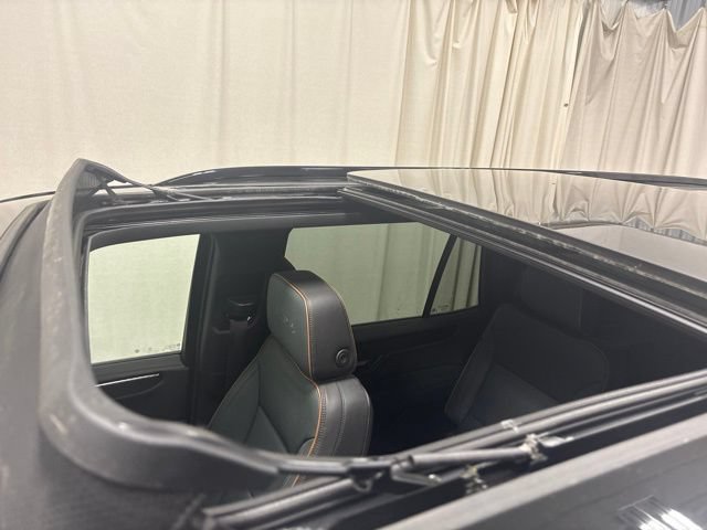Used 2025 GMC Yukon AT4 AWD/4WD image 45