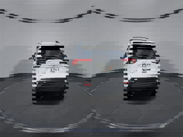 Used 2025 Toyota RAV4 XLE image 7