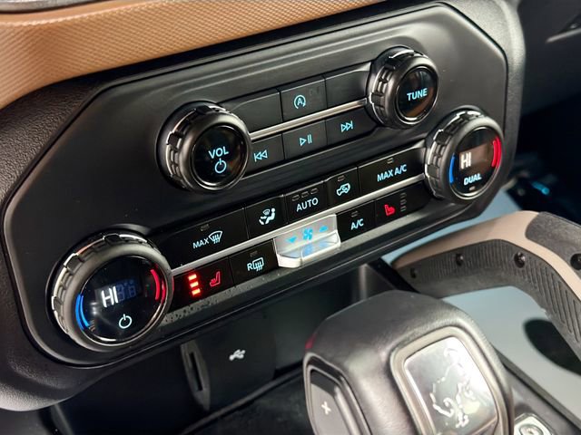 Used 2024 Ford Bronco Outer Banks image 16