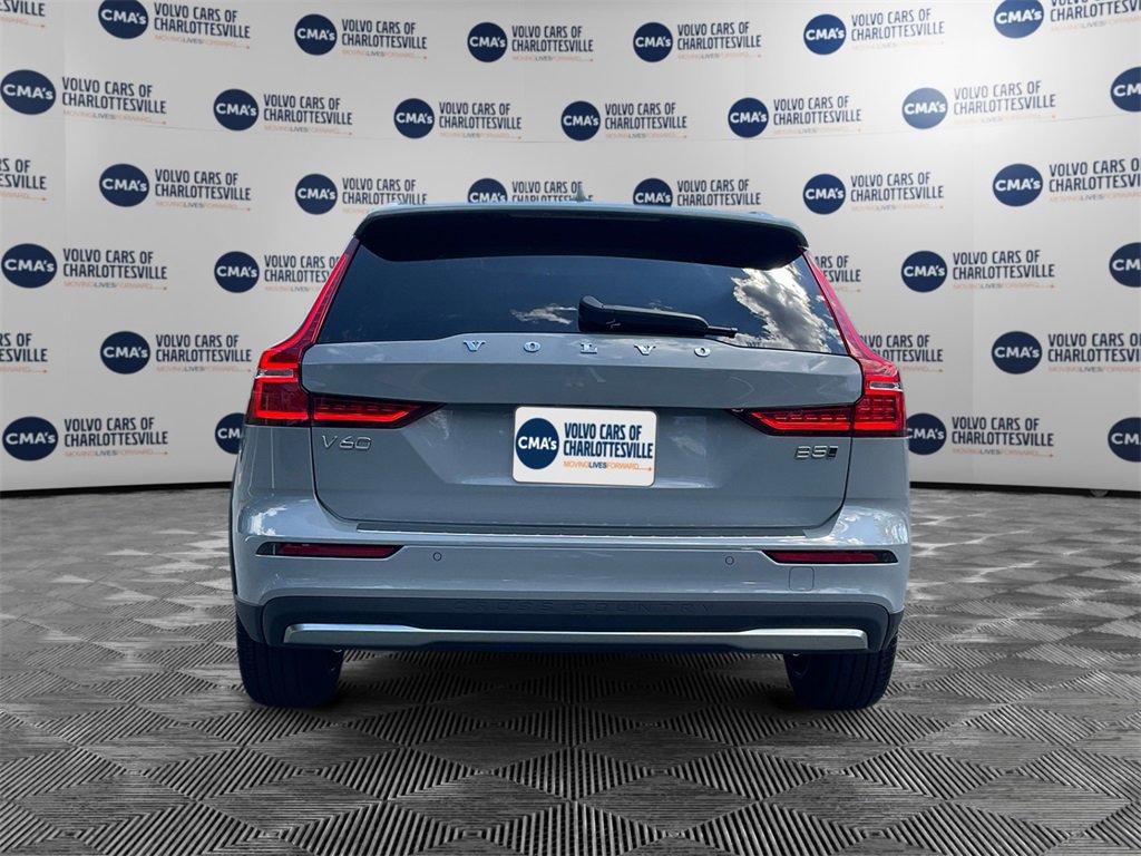 New 2026 Volvo V60 B5 Cross Country Ultra w/ Protection Package Premier image 4