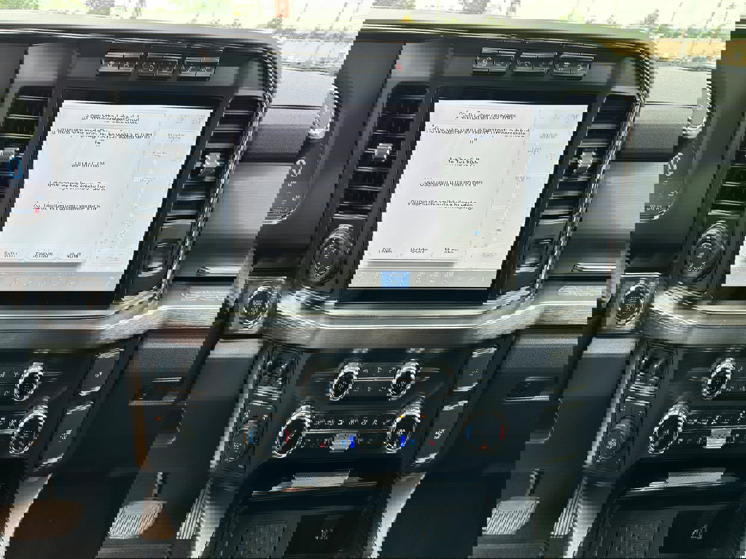 Used 2023 Ford F250 Lariat w/ Lariat Ultimate Package image 14