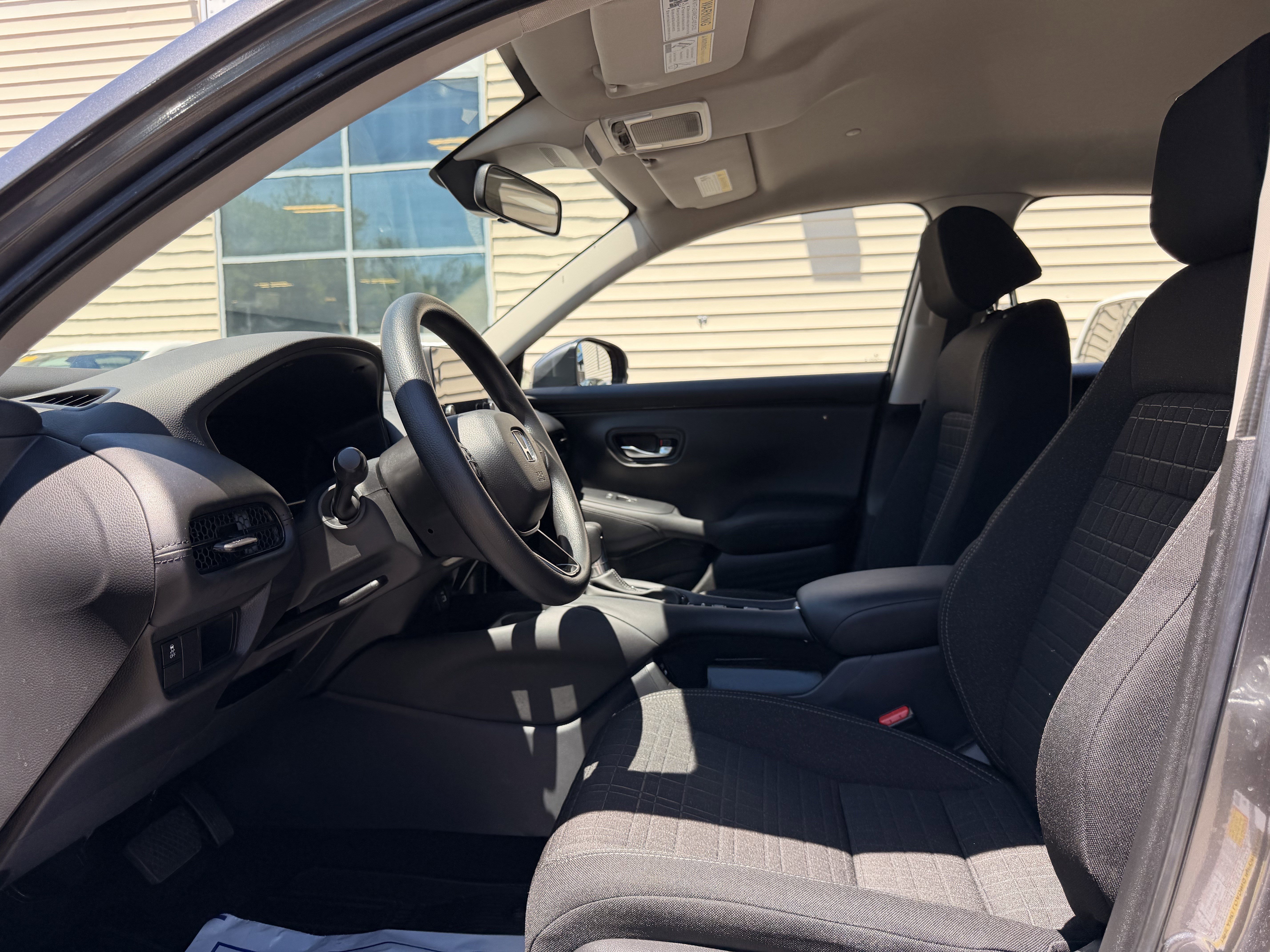 Used 2025 Honda HR-V LX image 14