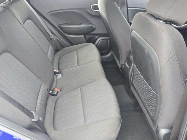 Used 2024 Hyundai Venue SE FWD image 16