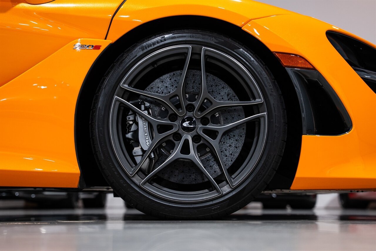 Used 2019 McLaren 720S Performance RWD image 39