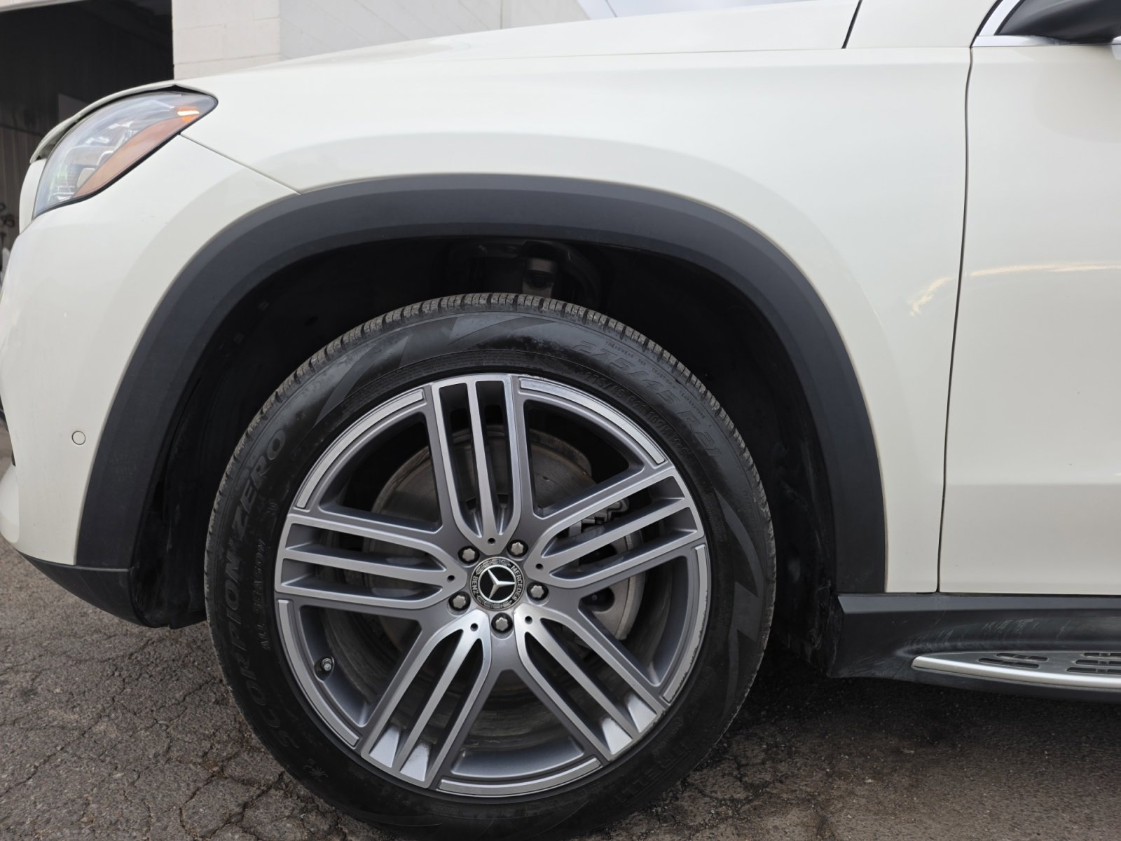 Used 2021 Mercedes-Benz GLS 450 4MATIC image 10