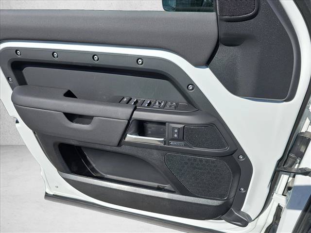 New 2026 Land Rover Defender 110 X-Dynamic SE AWD/4WD image 26