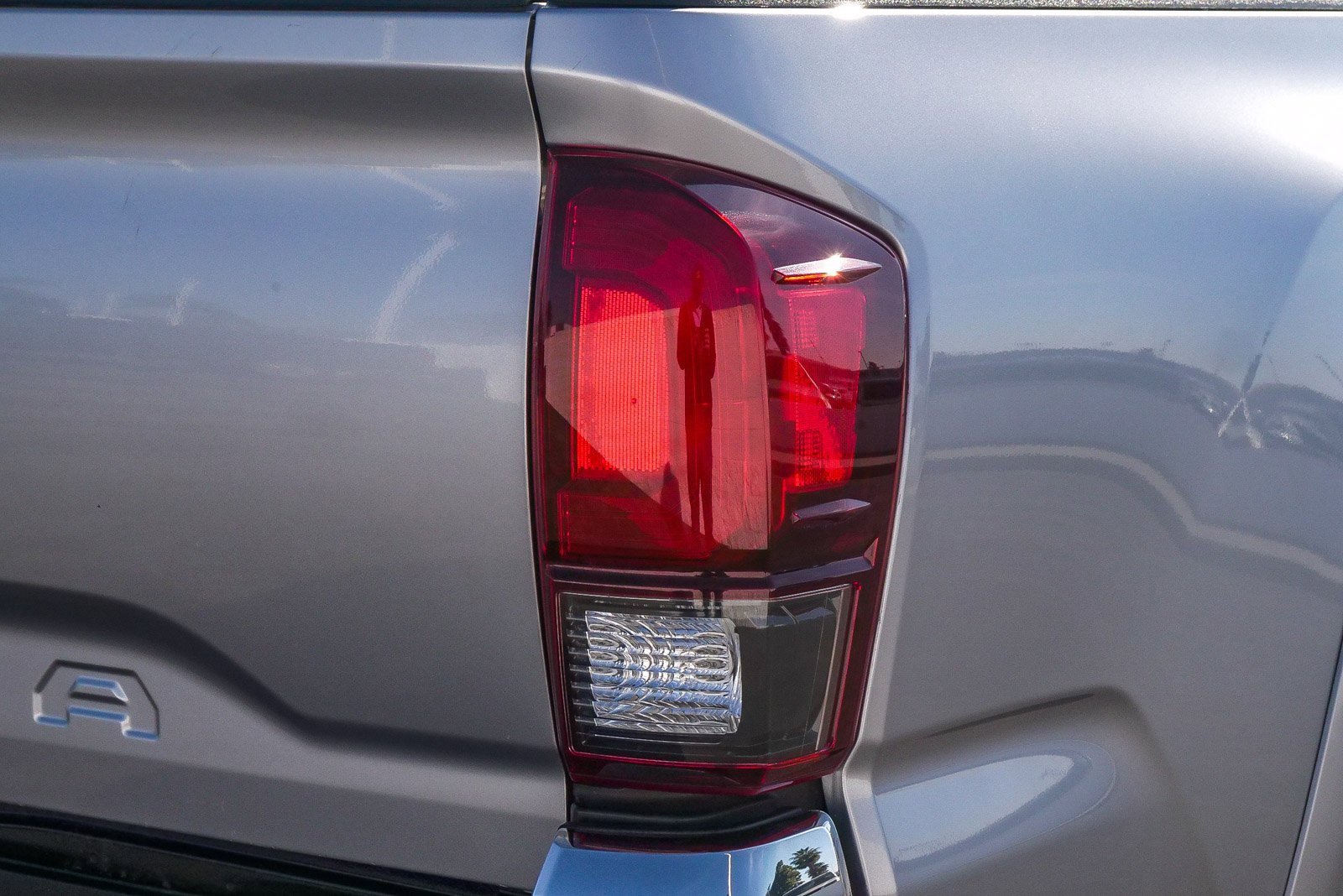 Used 2020 Toyota Tacoma SR5 image 10