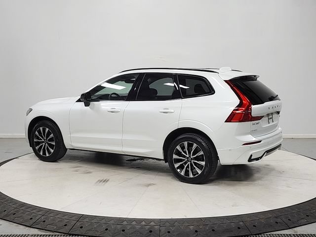 Used 2025 Volvo XC60 B5 Plus AWD/4WD image 5