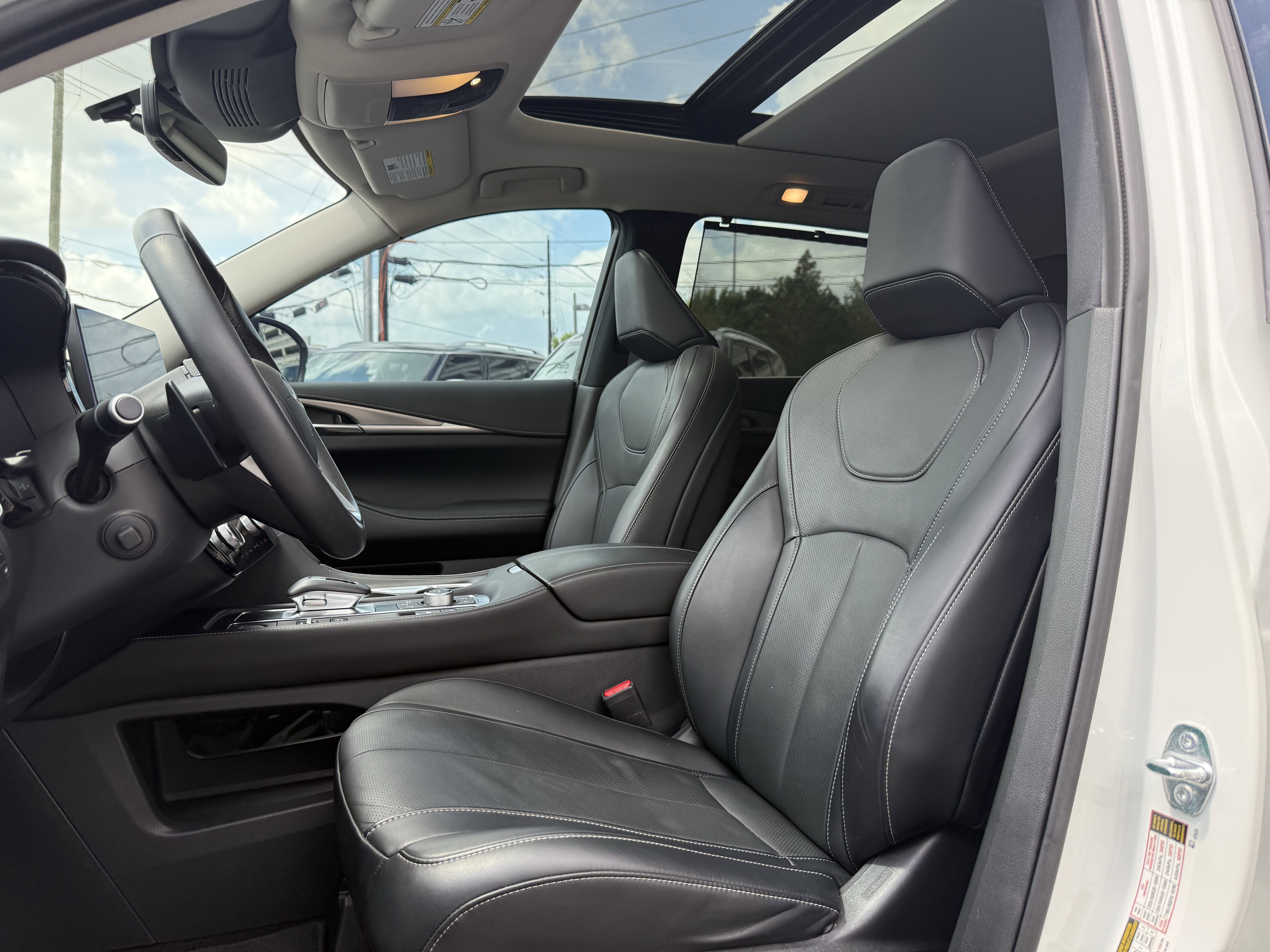 Certified 2023 INFINITI QX60 Luxe w/ Cargo Package image 13