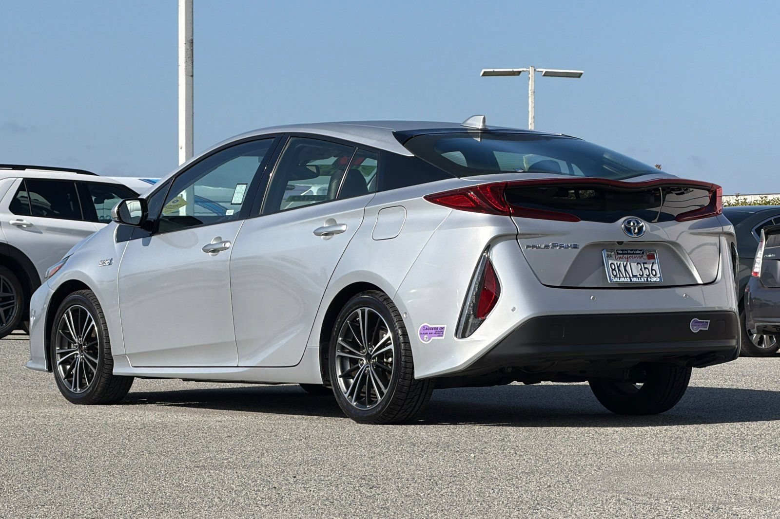 Used 2019 Toyota Prius Prime Advanced w/ Carpet Mat Package FWD image 6
