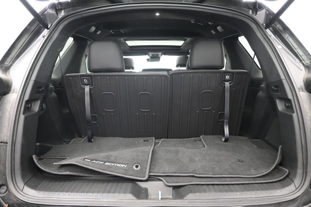 Used 2025 Honda Pilot Black Edition image 30