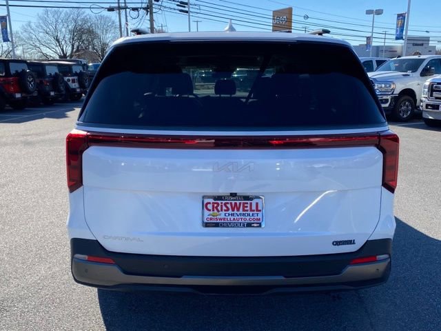 Used 2025 Kia Carnival SX w/ SX Dark Edition Package image 4