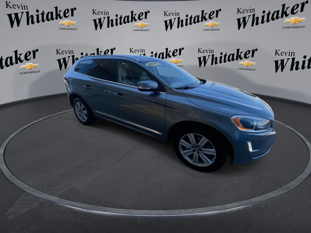 Used 2017 Volvo XC60 T5 Inscription w/ Preferred Option Package image 2