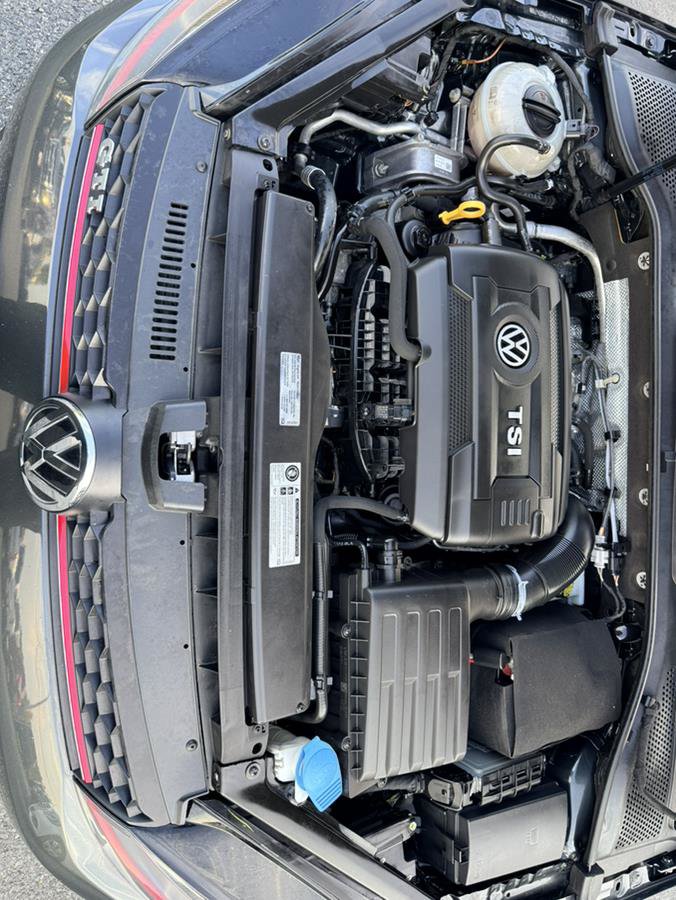 Used 2017 Volkswagen GTI SE FWD image 49