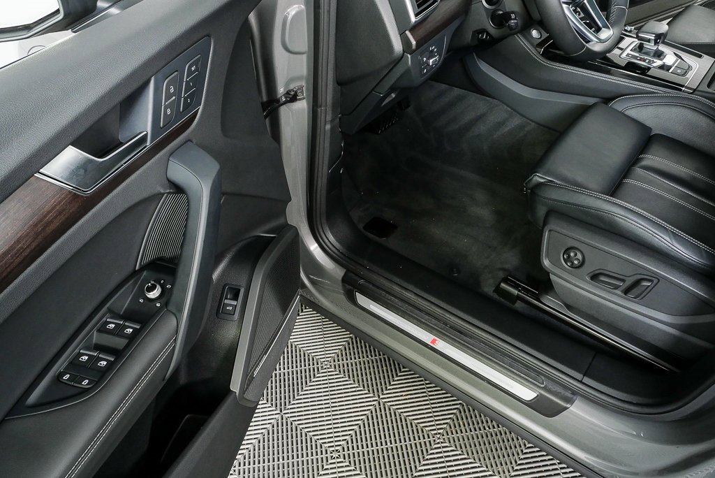 Used 2023 Audi Q5 2.0T Premium Plus w/ Premium Plus Package image 8