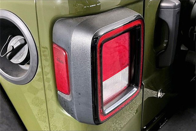 Used 2022 Jeep Wrangler Unlimited Sport image 23