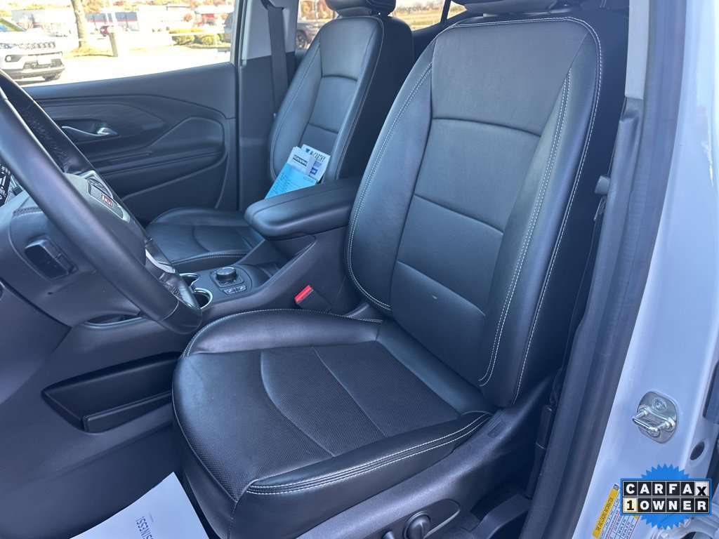 Used 2024 GMC Terrain SLT image 62