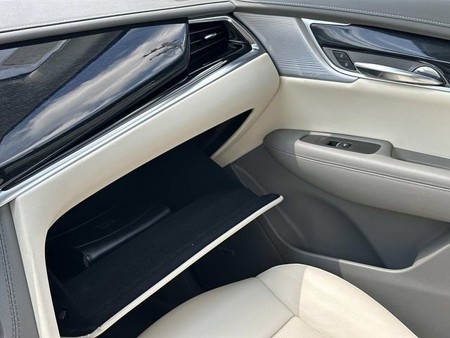 Used 2024 Cadillac XT6 Premium Luxury w/ LPO, Floor Liner Package AWD/4WD image 34