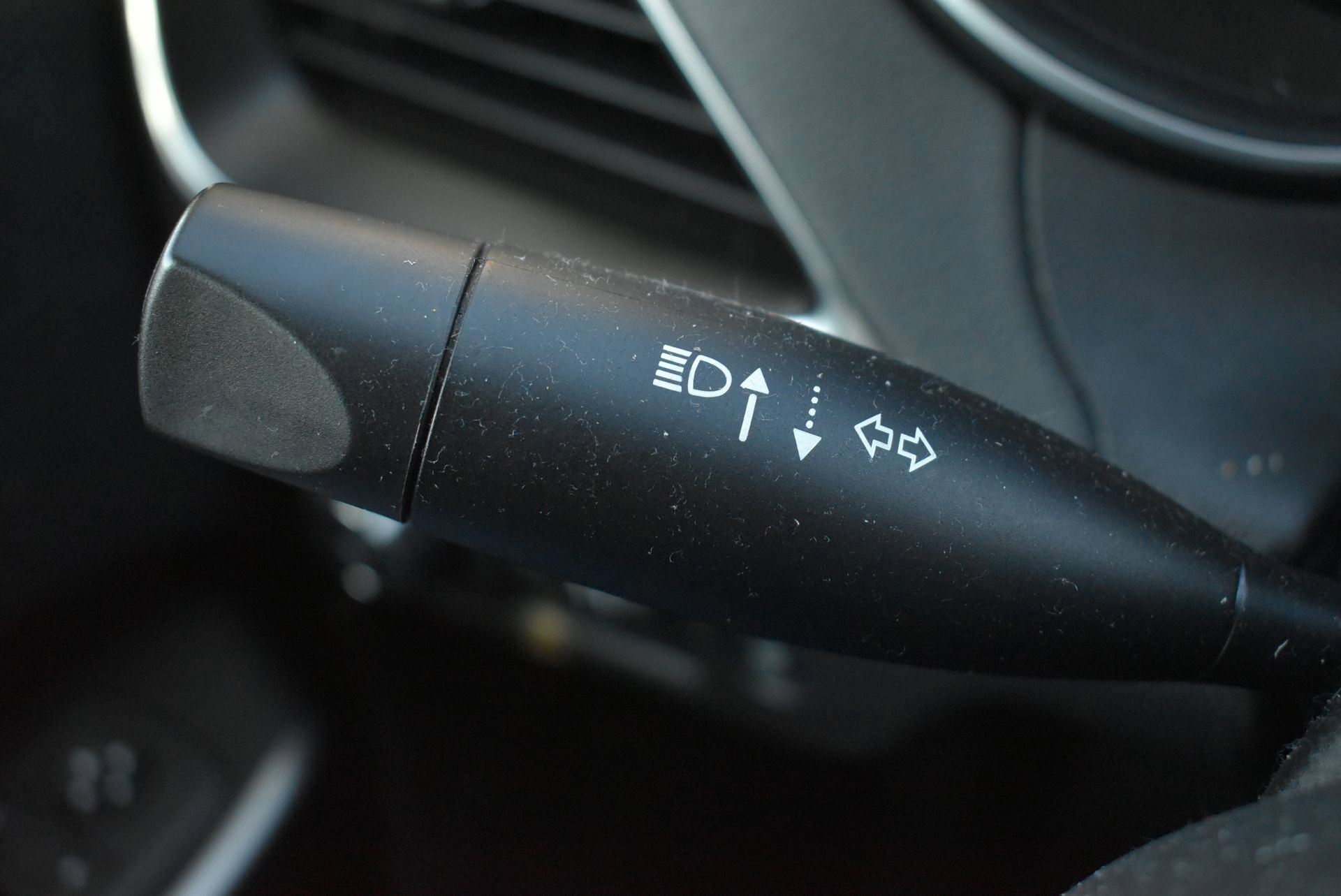 Used 2021 Jeep Cherokee Latitude Lux w/ Comfort/Convenience Group image 21