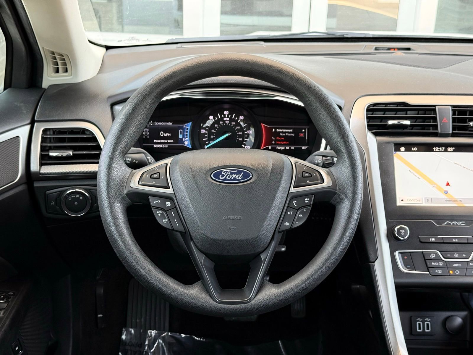 Used 2019 Ford Fusion SE FWD image 25