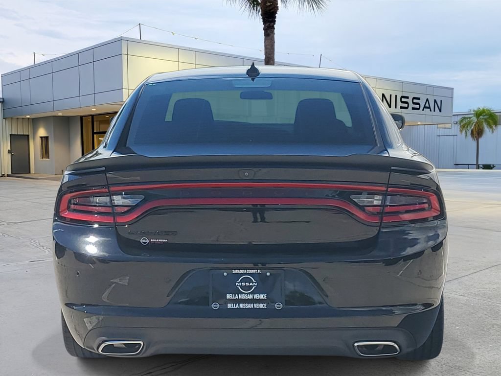Used 2023 Dodge Charger SXT w/ Blacktop Package RWD image 5
