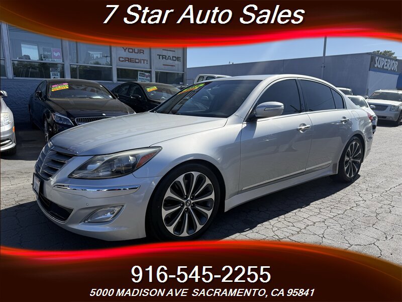 Used 2012 Hyundai Genesis 5.0 R-Spec RWD image 3