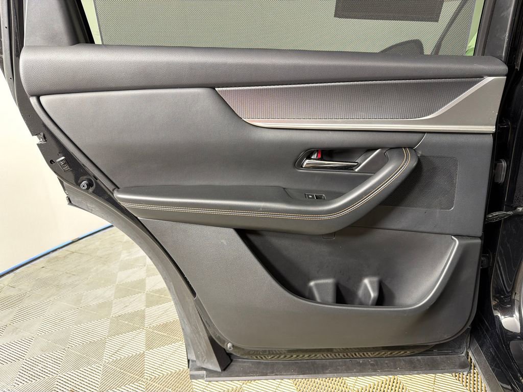 Used 2025 MAZDA CX-70 3.3 Turbo w/ Preferred Package image 23