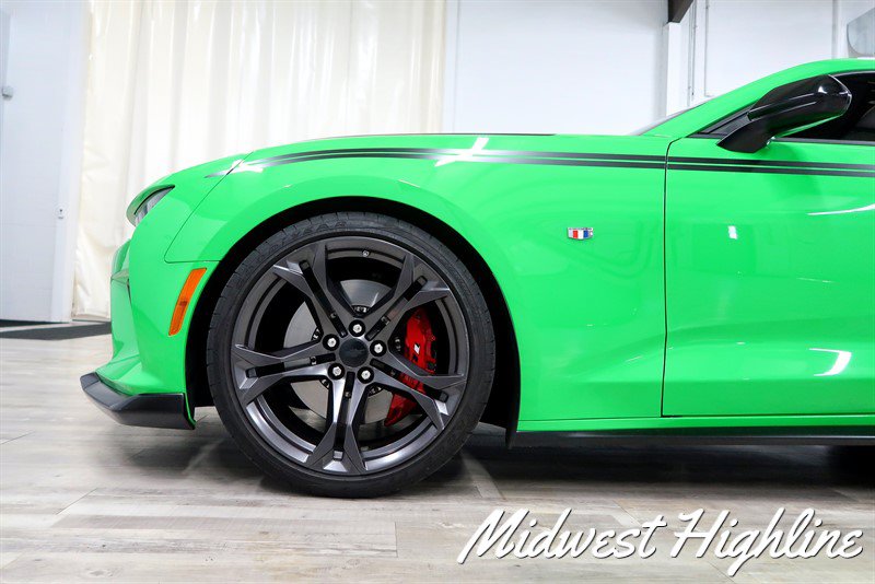 Used 2017 Chevrolet Camaro SS RWD image 15