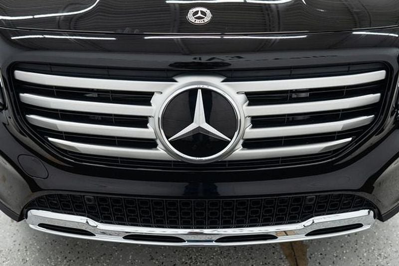 Used 2024 Mercedes-Benz GLB 250 4MATIC w/ Driver Assistance Package image 45