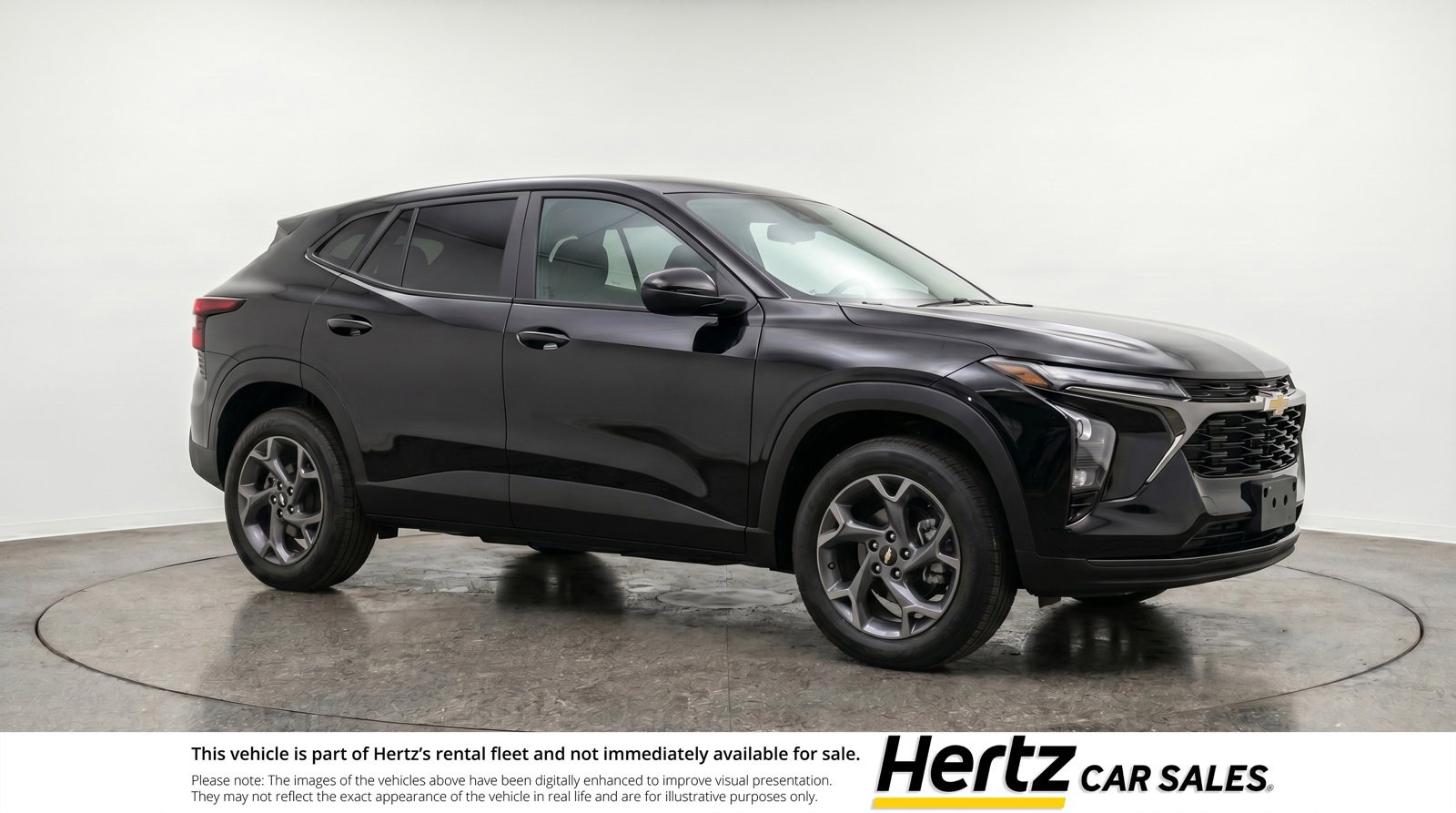 Used 2025 Chevrolet Trax LT FWD image 1