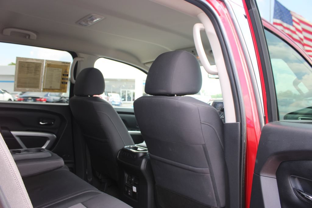 Used 2021 Nissan Titan SV w/ SV Convenience Package AWD/4WD image 35