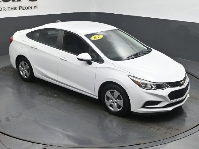 Used 2017 Chevrolet Cruze LS FWD image 51